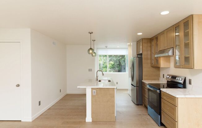 1 bed, 1 bath, 650 sqft, $2,445, Unit A