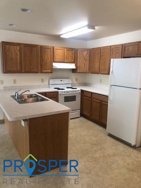 3 beds, 2 baths, 1,200 sqft, $1,375, Unit TE218X-107