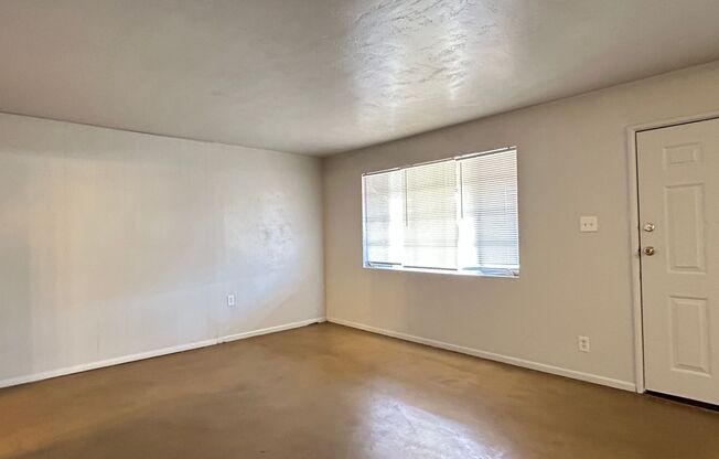 Tempe Duplex 3 Bed - 1.75 Bath