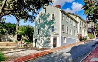 13 Cady St