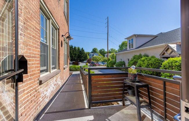 2 beds, 2 baths, 731 sqft, $1,045, Unit BD204