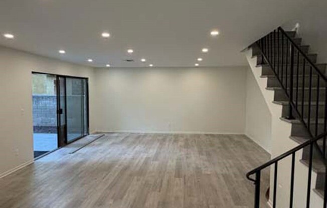 5227 EAGLE DL AVE