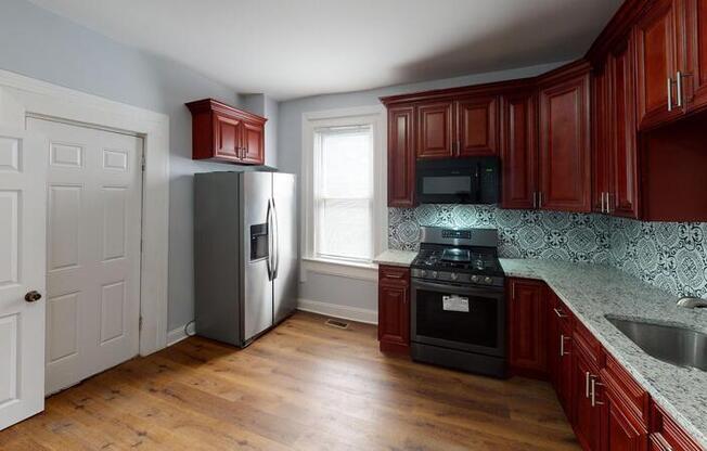 706 E 43 ST