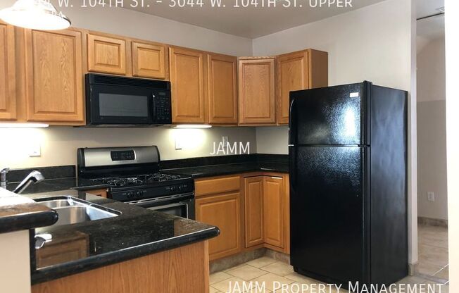 3044 W 104 ST