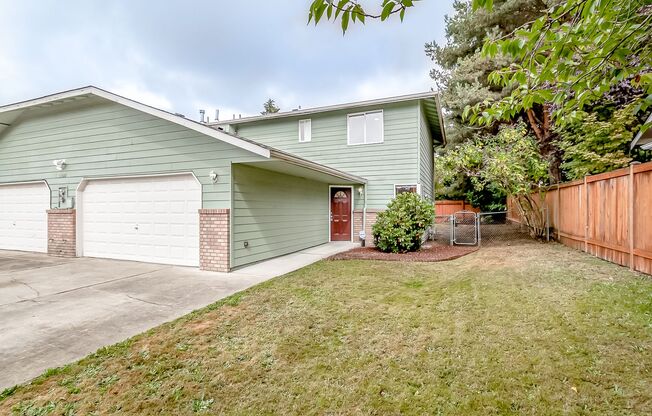 Charming 3-Bedroom Home in Everett – Close to Amenities