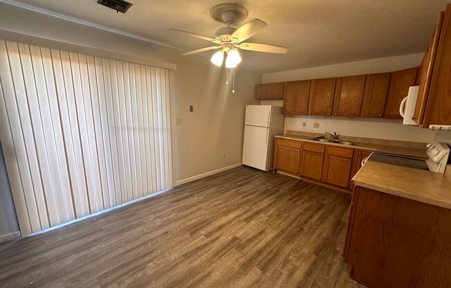 2 beds, 1 bath, $850