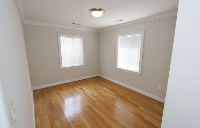 2 beds, 1 bath, 850 sqft, $2,100, Unit 1903-#104