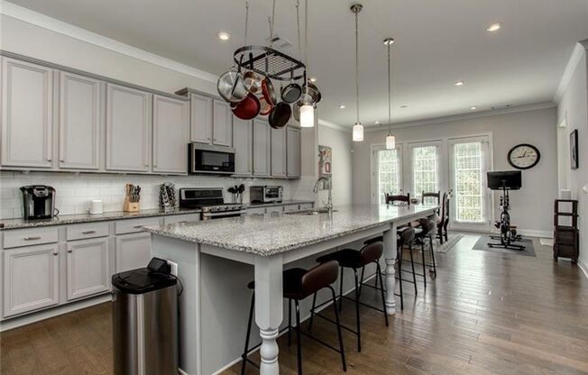 Large 3 Bedroom Luxury Townhome on Silver Comet Trail