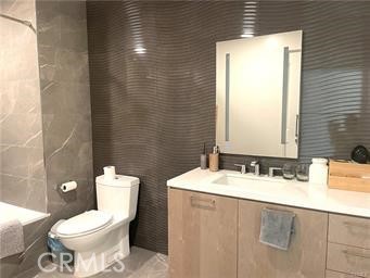 Studio, 1 bath, 476 sqft, $2,450