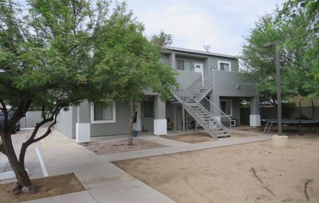 Nice remodel 2 bedroom Condo with balcony. (1614 West Purdue Ave #202 Phoenix Arizona)