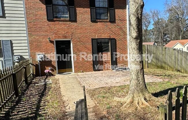 2004 PAT MELL PL SE