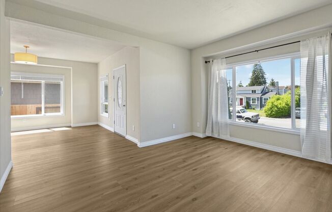3Bd/2.25Ba Everett Home
