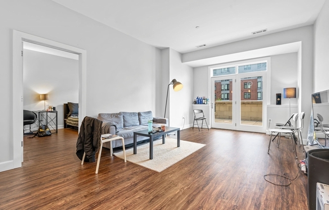 2 beds, 2 baths, 982 sqft, $4,250, Unit 103