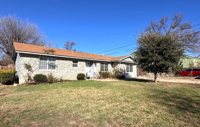 Newly Remodeled, 4 Bedroom 2 Bath Single Story House for Rent in Austin by Downtown & East Riverside-Oltorf, End-Street Home.