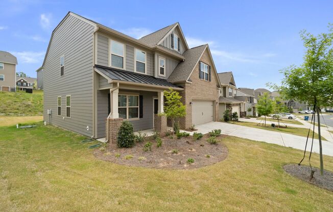 This Beautiful 4 Bedrooms, 2.5 Bathrooms is Located in The Palisades