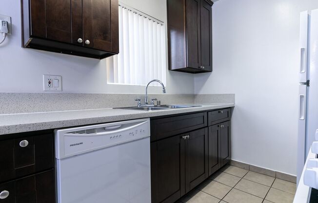 La Seine Apartments, LLC