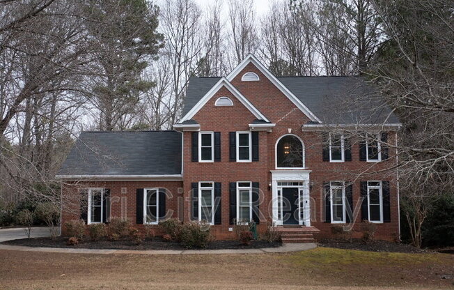 155 GLENWOOD LN
