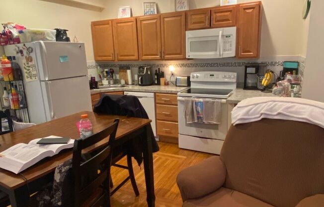 2 beds, 1 bath, 675 sqft, $1,495, Unit 2A