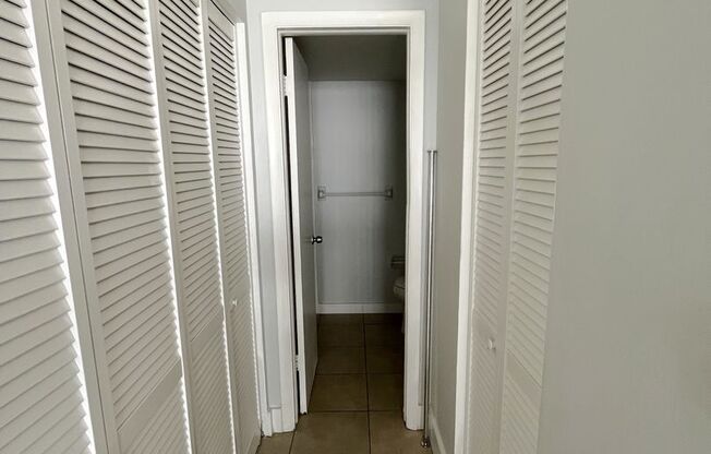 1 bed, 1.5 baths, 655 sqft, $1,629, Unit 500-04