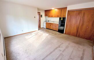 1 bed, 1 bath, $1,000, Unit 5