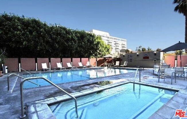 1 bed, 2 baths, 966 sqft, $5,700, Unit 901