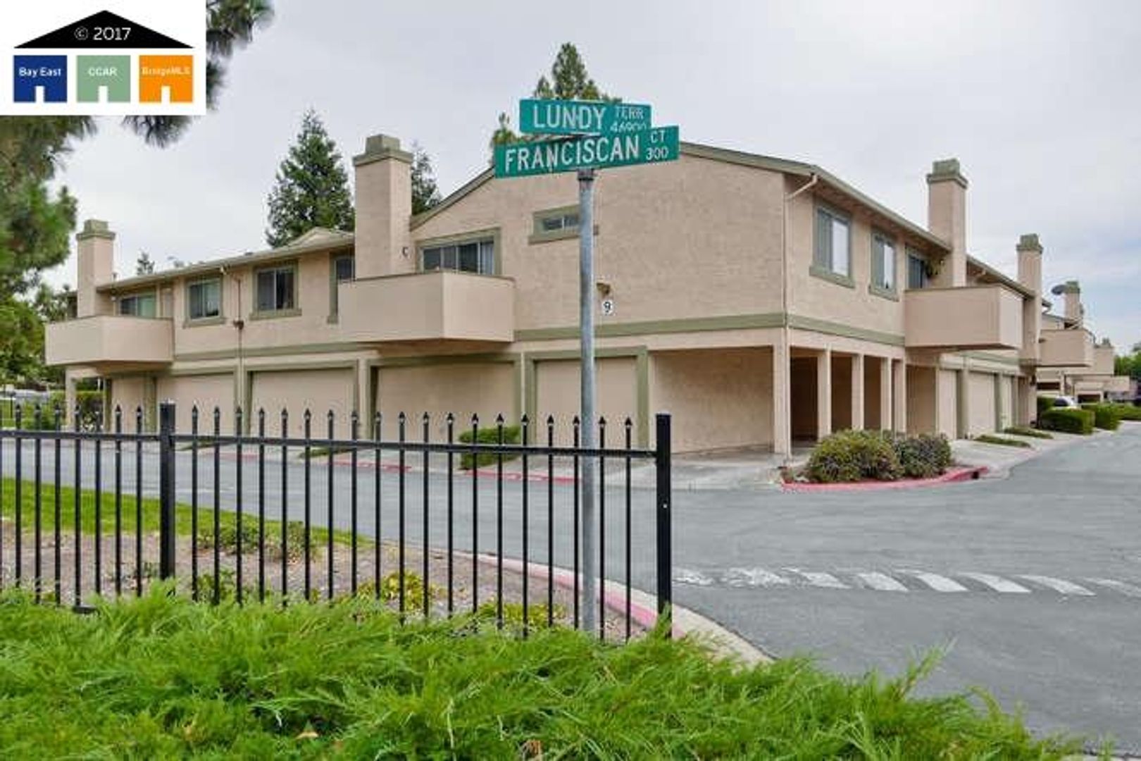 $2,590 / 2BR GORGEOUS REMODELED WARM SPRINGS CONDO IN SOUTH FREMONT