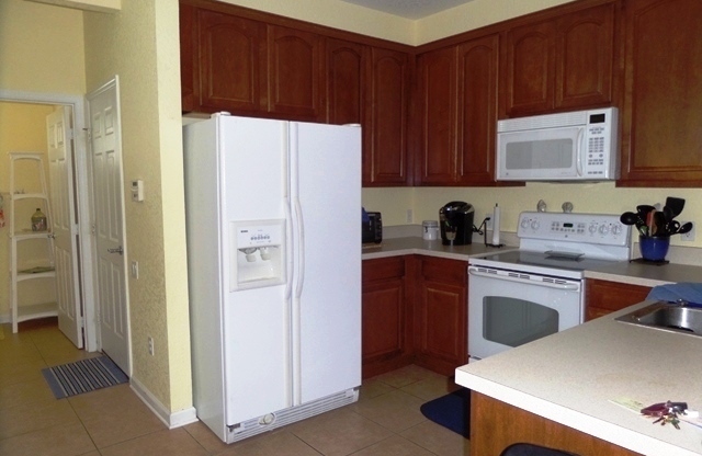 3 beds, 2.5 baths, $2,150