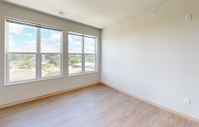 2 beds, 2 baths, 1,353 sqft, $2,500, Unit #523
