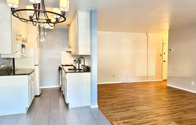 2 Bed 1 Bath - Pets Welcome! Parking!