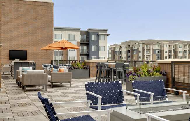 Rentable Rooftop Terrace at Galante at Parkside, Apple Valley, MN