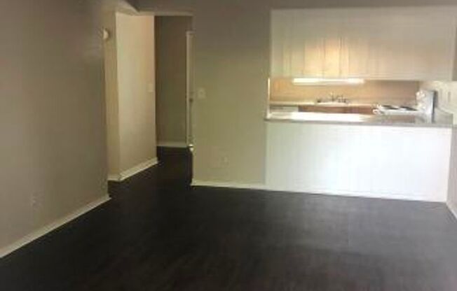 2 beds, 1 bath, 980 sqft, $1,700, Unit 314 #2