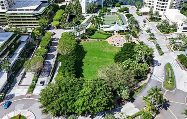 1 bed, 1.5 baths, $3,100, Unit # 916