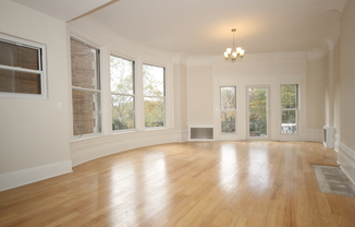105 RIVERSIDE DR