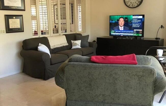 Must see this beautiful 3 bedroom + 3 bathroom home located in desirable Oak Park!