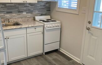 Adorable Condo in Sunset Hills! 2BR/1BA