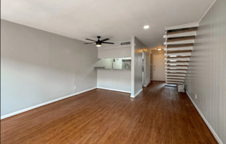 2 beds, 1.5 baths, $1,400, Unit Unit 1