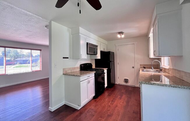 3 beds, 1 bath, $2,475