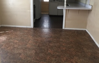 3 beds, 2 baths, $995