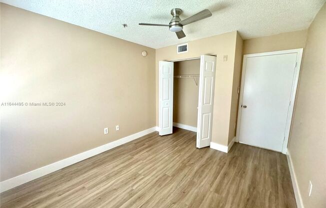 3 beds, 2 baths, $2,950, Unit # 304