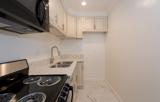 1 bed, 1 bath, 700 sqft, $1,845, Unit 39