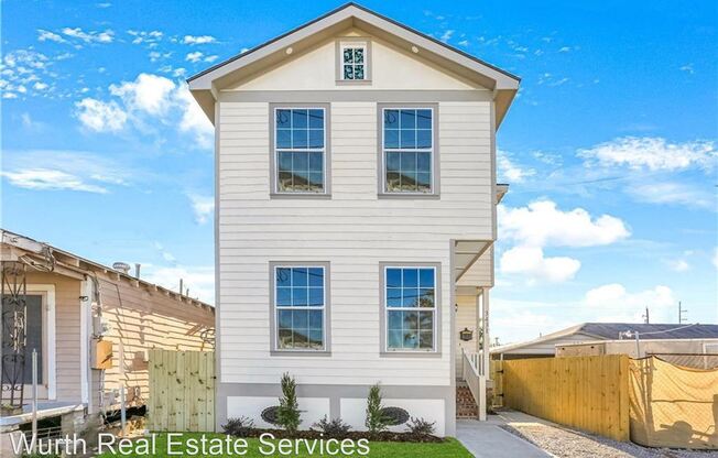 3431 Lowerline St