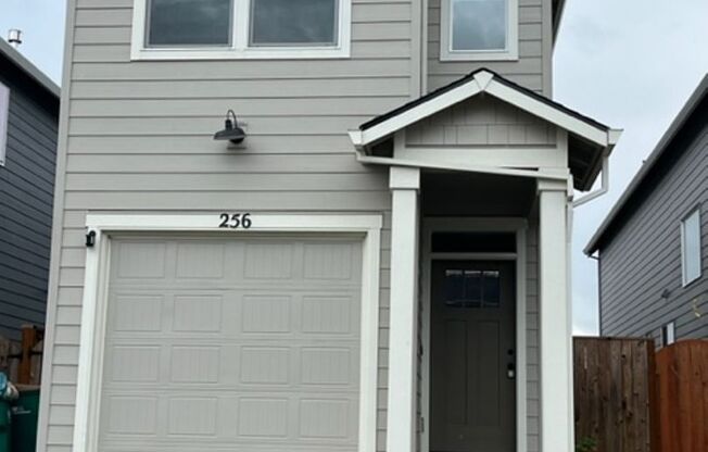 Coming soon - 3 Bedroom 2.5 Bath Newberg OR