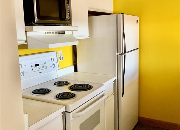 1 bed, 1 bath, 644 sqft, $2,000, Unit 519