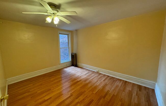 3 beds, 1 bath, $1,175