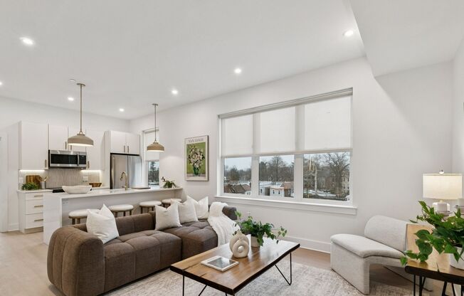 1 bed, 1 bath, 680 sqft, $1,673, Unit 305