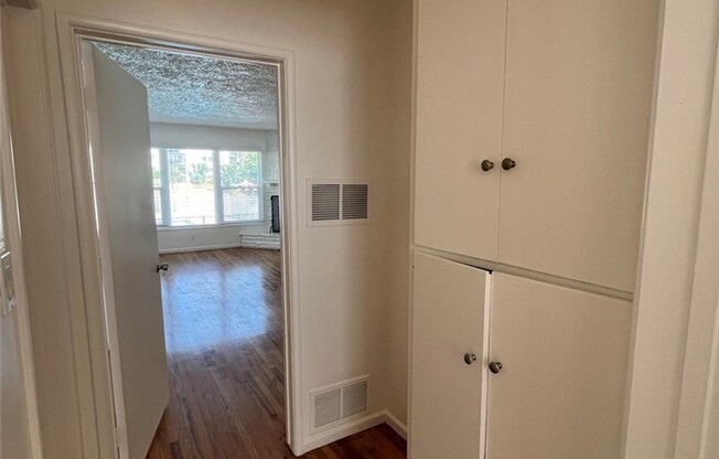 1 bed, 1 bath, 633 sqft, $3,100