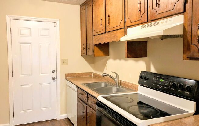 AVAILABLE NOVEMBER 2025 | 2BR 1BA Duplex