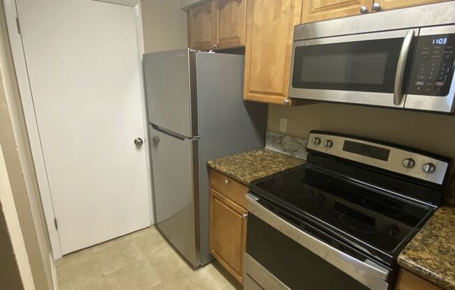 2 Bed 2 Bath Condo with fireplace!!!