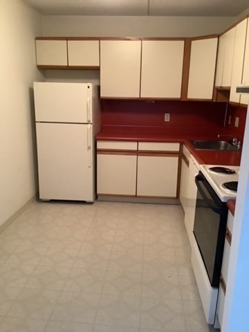 1 bed, 1 bath, 750 sqft, $1,695, Unit 514