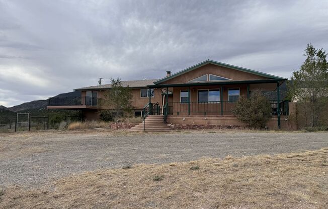 4 Bedroom, 2.5 Bathroom Home in Cedar Crest, NM